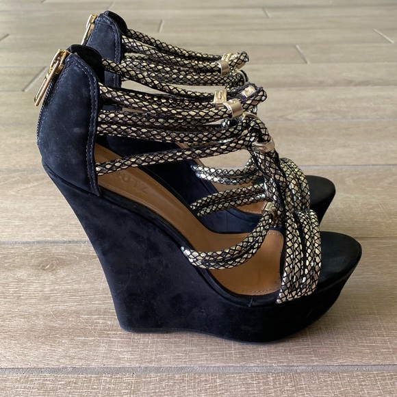Schutz Black Wedges with Metallic Gold Woven Detail Size: 8.5 - Picture 3 of 6